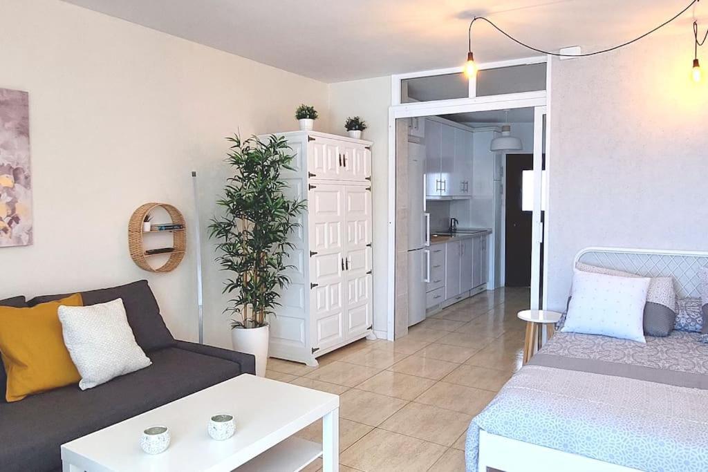 Altagay, apartamento frente al mar, vistas a El Teide Punta Del Hidalgo Exterior foto